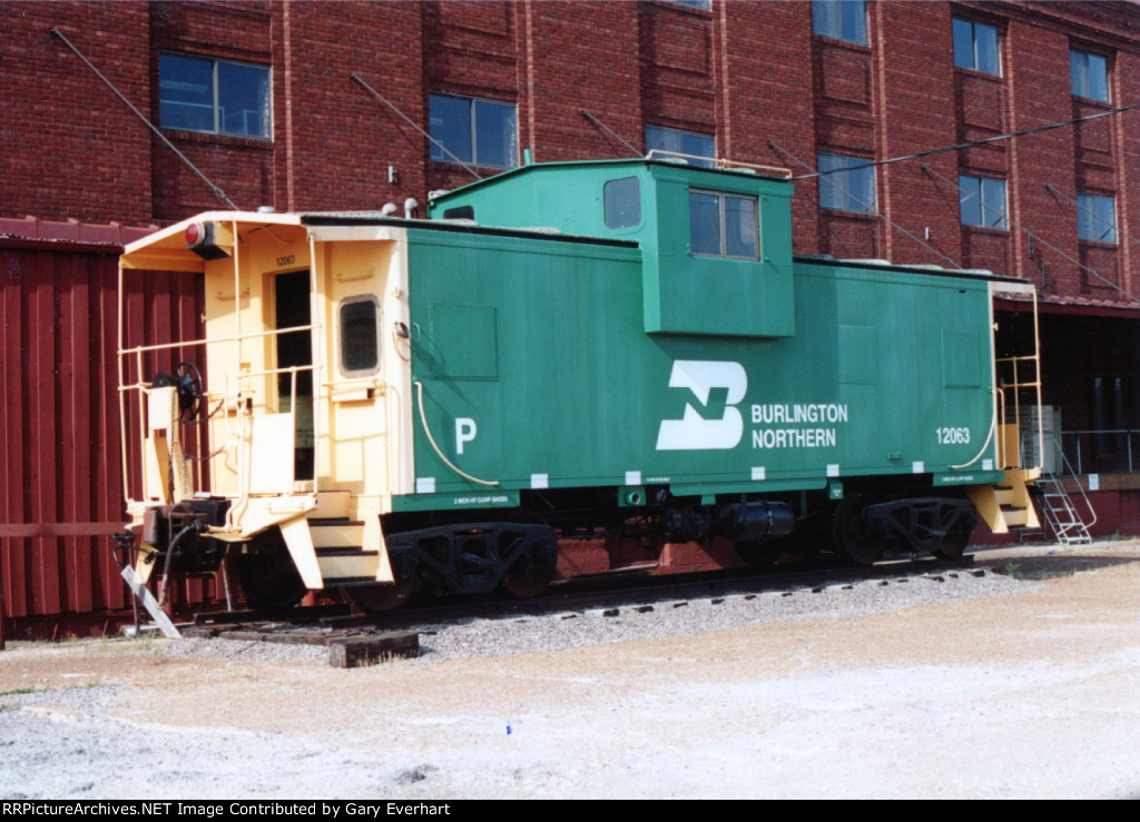 BN Caboose #12063